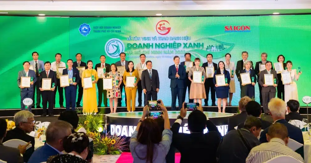 VAFACO VINH DỰ ĐƯỢC HIỆP HỘI DOANH NGHIỆP (HUBA) TRAO DANH HIỆU “DOANH NGHIỆP XANH TP.HCM” LẦN THỨ 1